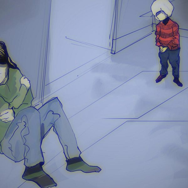 En tecknad bild på en kvinna som sitter på golvet och ett barn som står bredvid
