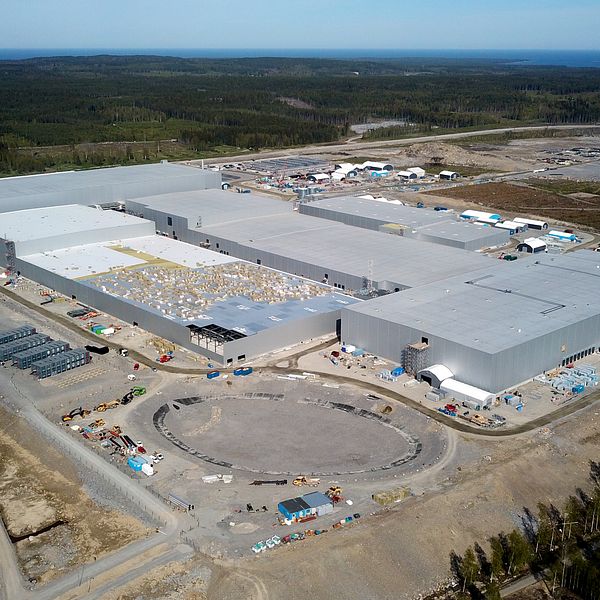 Flygbild över batterifabriken Northvolt Ett i Skellefteå i juni 2021.