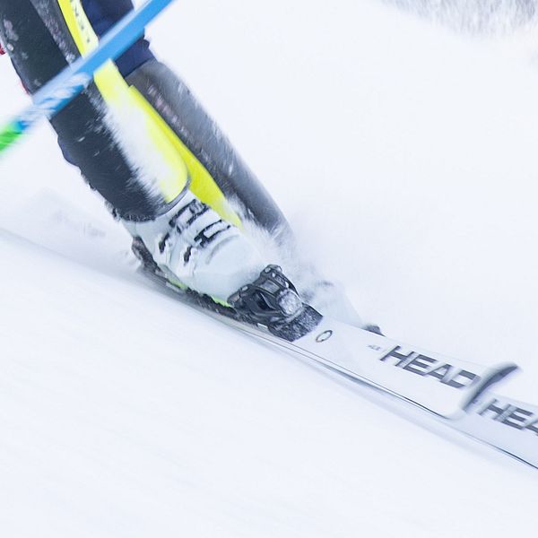 Svenska alpinlandslaget har drabbats av covidsmitta i Zagreb.