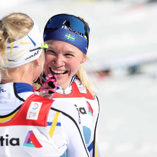 Jonna Sundling och Maja Dahlqvist vann VM-guld i teamsprint förra säsongen. Arkivbild.