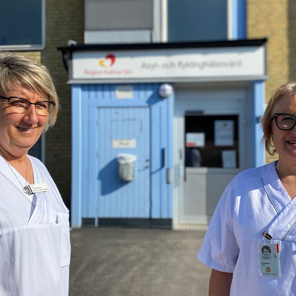 Ann Arvidsson, verksamhetschef och Elisabet Olsson, sjuksköterska på asyl- och flyktinghälsovården i region Kalmar län har redan börjat ta in ukrainare för hälsosamtal – och vaccination mot covid-19.