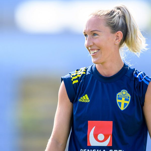 Julia Roddar under ett läger med fotbollslandslaget.
