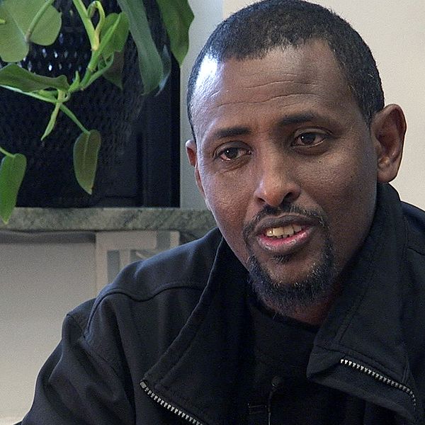 Hör Hassan Dhgey Himiye, från Somalia, berätta om kampen för att få ett jobb.