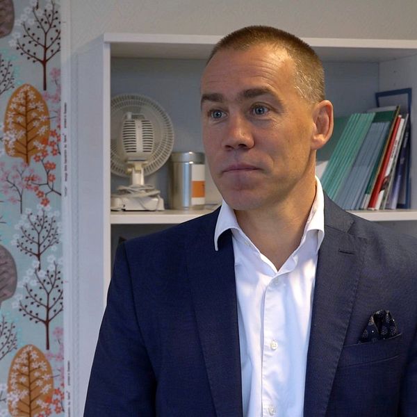 Regionchefen på Svenskt Näringsliv Henrik Navjord står i sitt kontor