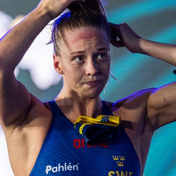 Louise Hansson utslagen på 50 meter rygg.