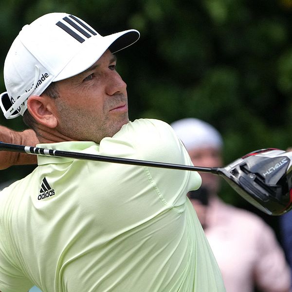 Sergio Garcia med fler deltog i första tävlingen i den kritiserade LIV Golf-touren. Nu stängs han, med fler, av från Europatour-tävlingar och bötfälls.