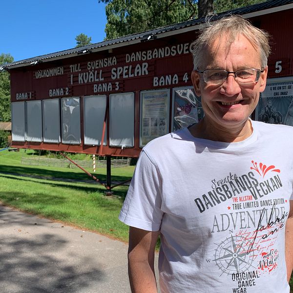 Pressansvarige Lars Bälter står i Folkets park i Malung