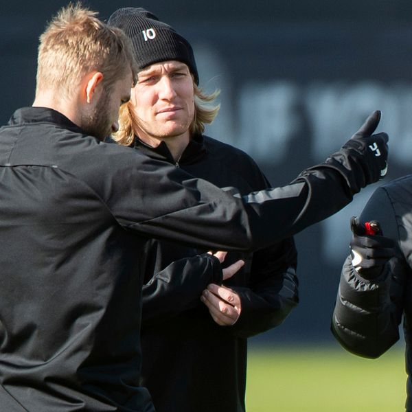 Emil Forsbergs (mitten) tränare Domenico Tedesco (höger) tvingas lämna RB Leipzig.