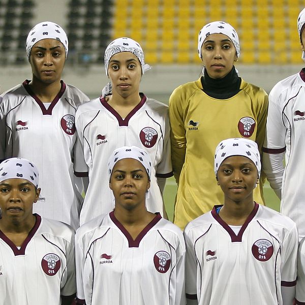 Delar av Qatars damlandslag 2012.