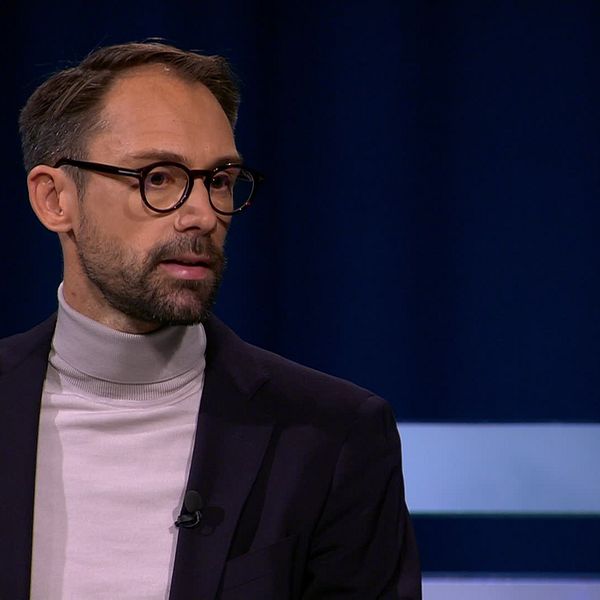 Svenska fotbollförbundets chefsjurist Tobias Tibell medverkade i SVT:s Agenda.