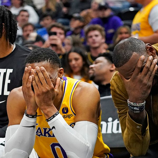 Ansiktsuttrycken hos Anthony Davis, Russell Westbrook och LeBron James får symbolisera säsongsstarten för Los Angeles Lakers.