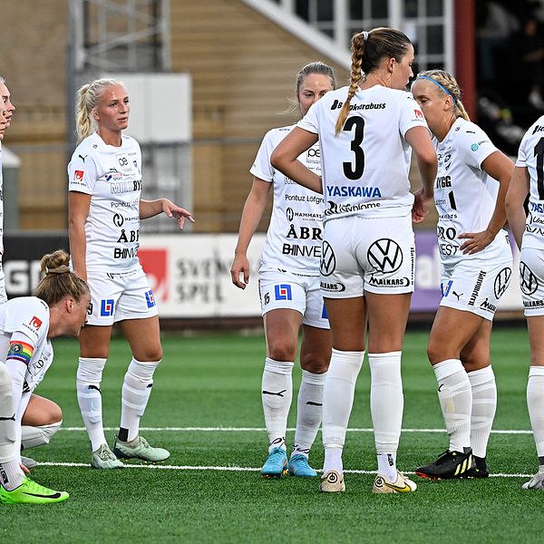 IFK Kalmar har av oklar anledning tömt kassorna hos alla sina barn- och ungdomslag.