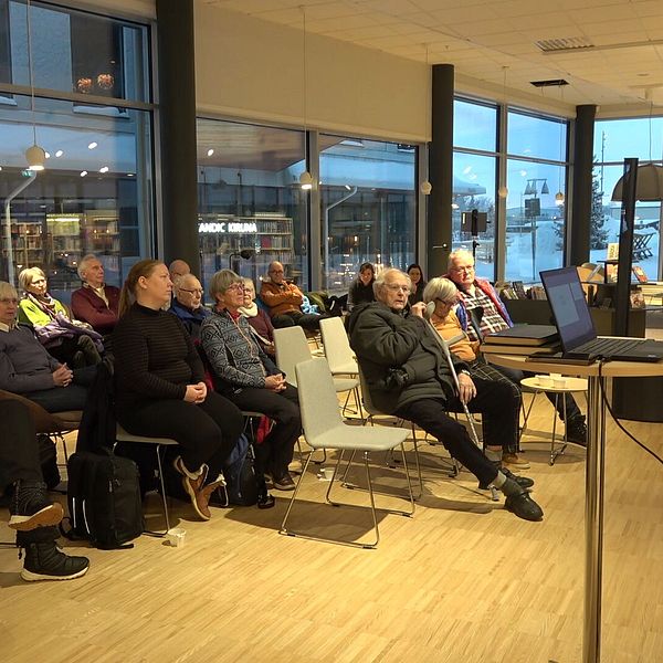 Olle Kejonen berättar om sin forskning om jukkasjärvisamiskan.