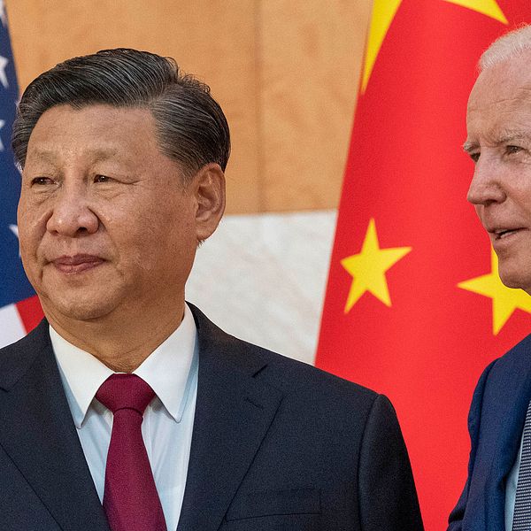 Arkivbild på Kinas president Xi Jinping och USA:s president Joe Biden.