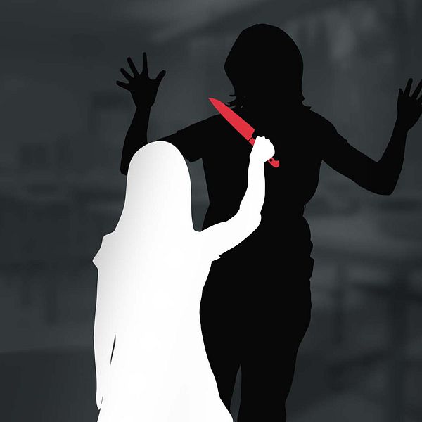 Illustration. En vit kontur av en flicka höjer en kniv mot en svart kontur av en vuxen kvinna.