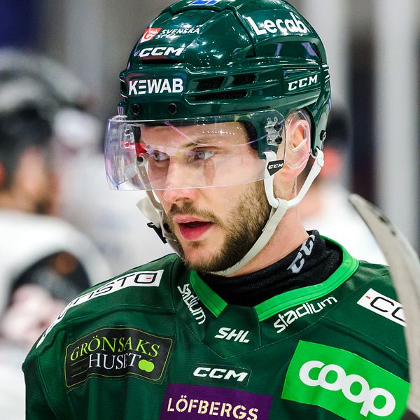 Theodor Lennström lämnar Färjestad efter säsongen.