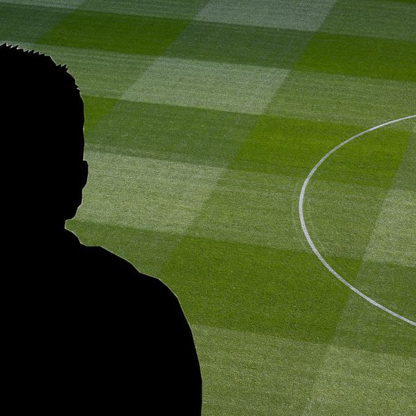 Känd svensk fotbollsspelare anhållen för misshandel