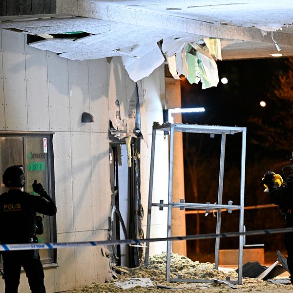 Helsingborg har drabbats av flera våldsdåd det senaste året, senast under natten till måndagen då en explosion inträffade i en livsmedelsbutik på Närlundavägen.