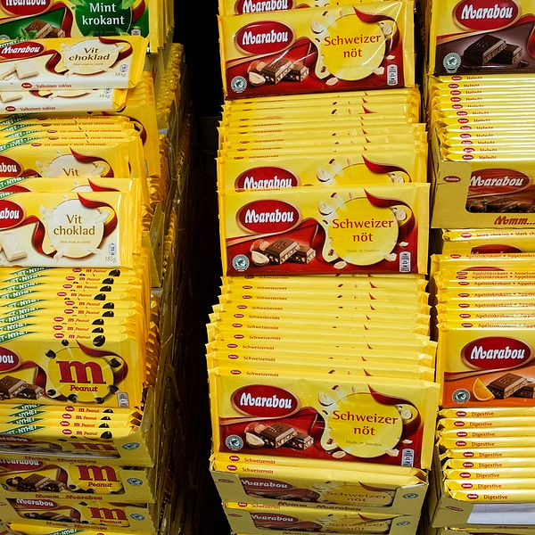 Massa Marabou-chokladkakor i affären