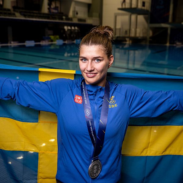 Emilia Nilsson Garip tog EM-silver i simhopp. Se hoppet som gav medalj i klippet ovan.