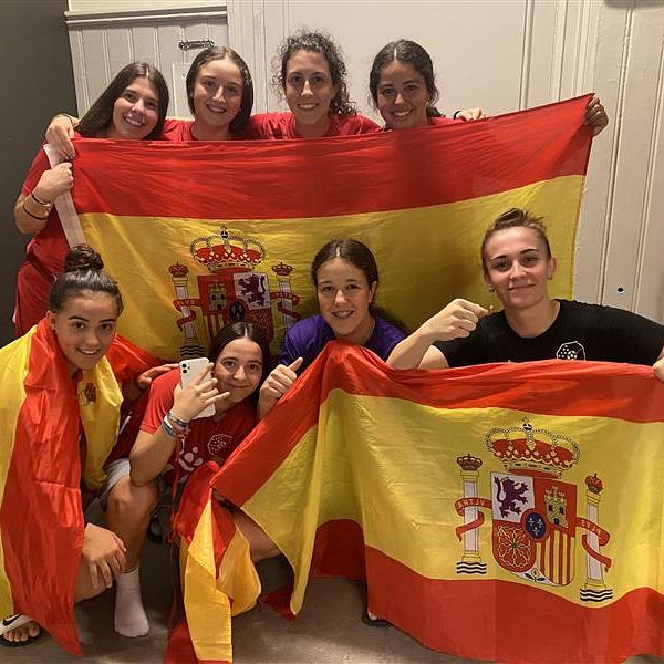 Spelarna i CD Móstoles URJC representerar Spanien på måndagens Gothiainvigning. Hör spelarna berätta i klippet.