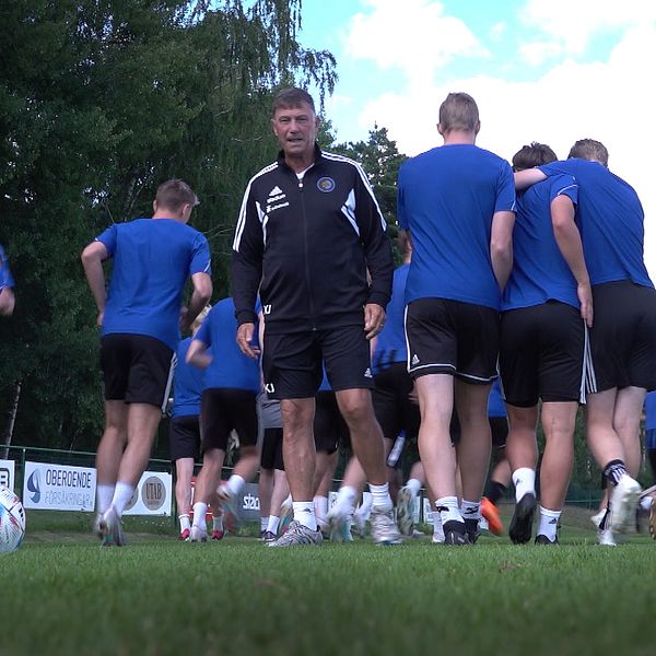 Kjell Jonevret har bland annat vunnit SM-guld och Svenska cupen med Djurgårdens IF. En mycket meriterad tränare.