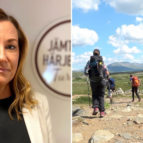 Blond kvinna med ljus kavaj och mörk tröja står framför en skylt som det står Jämtland Härjedalen Turism på.