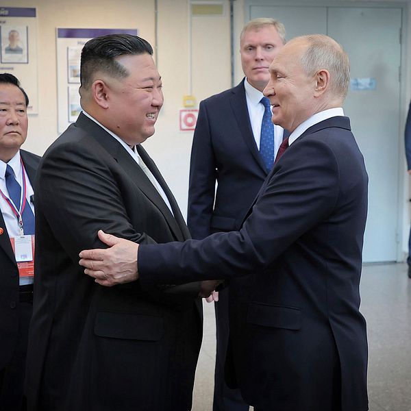 Nordkoreas ledare Kim Jong-Un besöker Ryssland och dess president Vladimir Putin.