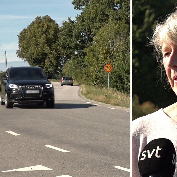Svart bil kör på asfaltsväg med träd och grönska på sidorna. Två orange 70-skyltar står intill vägen. Till höger gråhårig kvinnamed ljusgrå tröja tittar snett till vänster i bild. Pia Borg Lindblom, Allatorp, Silletorpsvägen, Rosenholm, Karlskrona.