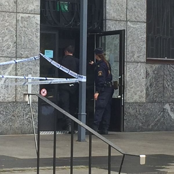 Stadshuset i Västerås spärrades av vid 13-tiden