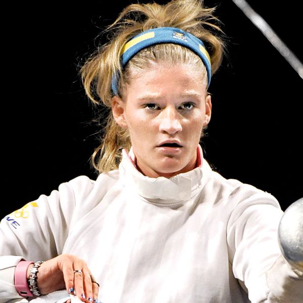 Emma Samuelsson fäktas.
