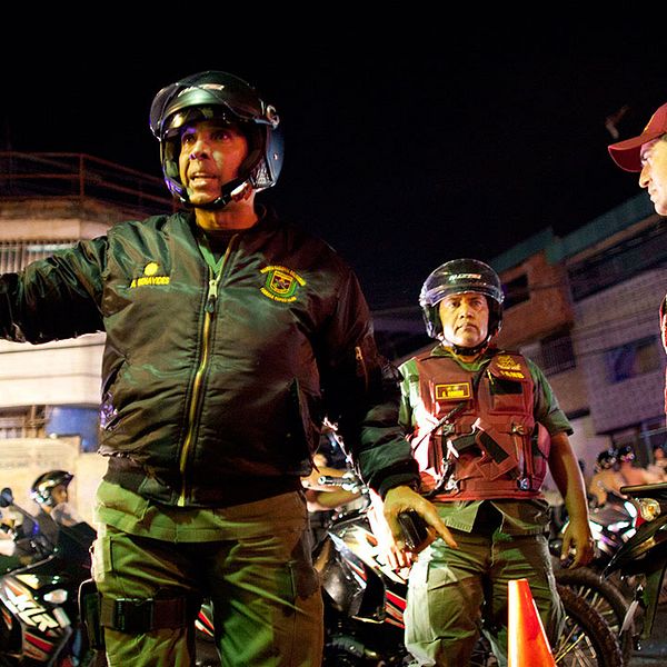 Militär har kommenderats ut till Petare, en av de allra farligaste stadsdelarna i Caracas.