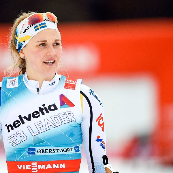 Sprintvärldscupens ledarinna Stina Nilsson kör Slottssprinten.
