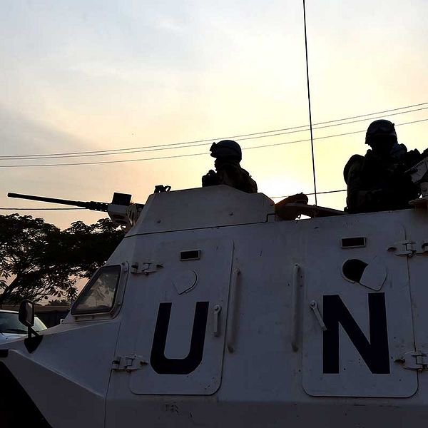 En patrull ur de fredsbevarande FN-trupperna i Bangui, huvudstaden i Centralafrikanska republiken.