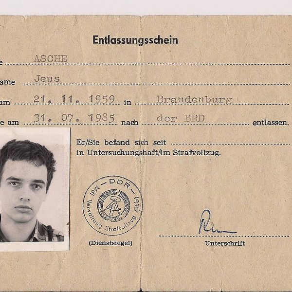 Jens Asche, som var politisk fånge i DDR, är övertygad om att han arbetade åt Ikea.