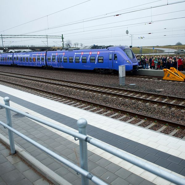 Tåg vid invigning av Hallandsåstunneln.