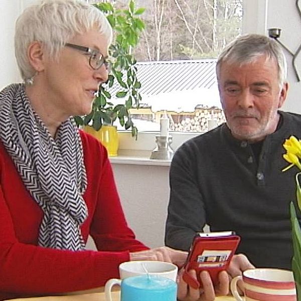 Helmut och Gisela Poppe tvingades flytta för att kunna fortsätta jobba över internet