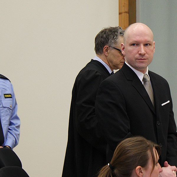 Breivik i gymnastiksalen i Skiens fängelse.