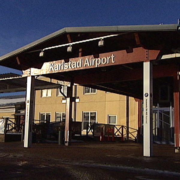 Inte bara förre vd utan hela styrelsen för Karlstad Airport kan ställas till ansvar för de misstag som gjorts. Också tidigare styrelser som redan beviljats ansvarsfrihet.