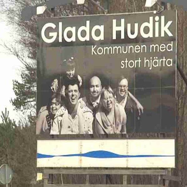 Hudiksvalls kommun har försökt hindra negativ bild av teatern.
