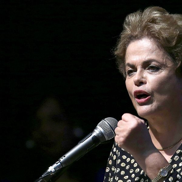 Dilma Rousseff ska nu ha börjat tömma sitt presidentkontor på personliga tillhörigheter, bland annat fotografier på sin dotter och sina två barnbarn.