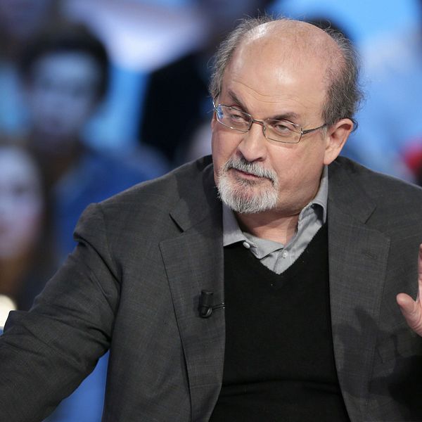 Salman Rushdie anklagar Mo Yan för att springa regimens ärenden.