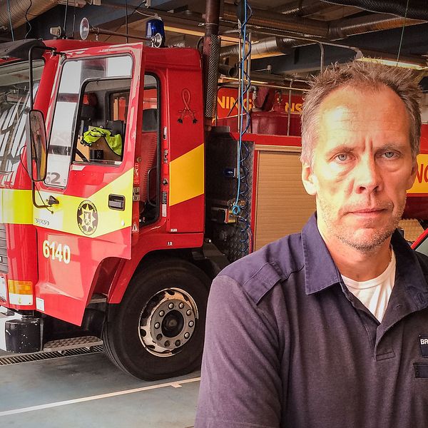 Insatsledaren Dan Bergh vid räddningstjänsten i Söderhamn är upprörd över att de numera måste göra ambulansens jobb.