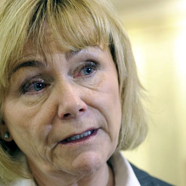 Sveriges justitieminister, Beatrice Ask, vill ha hårdare tag mot kränkande fotografering