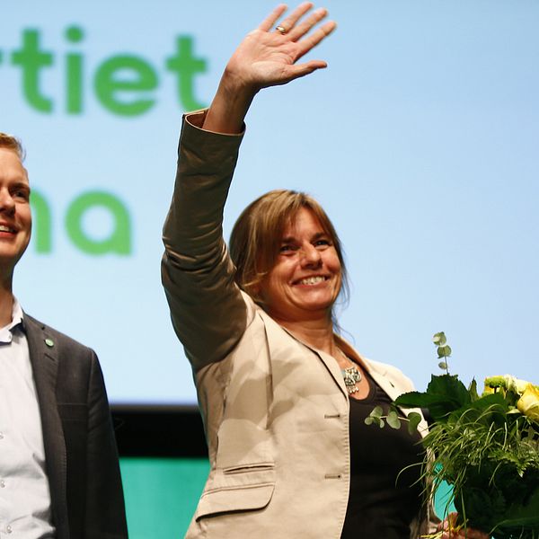 Miljöpartiets språkrör Gustav Fridolin och Isabella Lövin