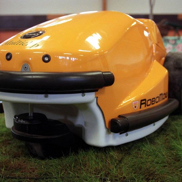 Robotgräsklippare kan skadas av åska.