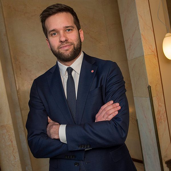 folkhälso- och sjukvårdsminister Gabriel Wikström