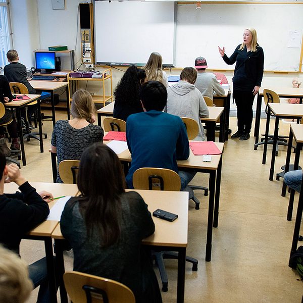 Lärare i klassrum