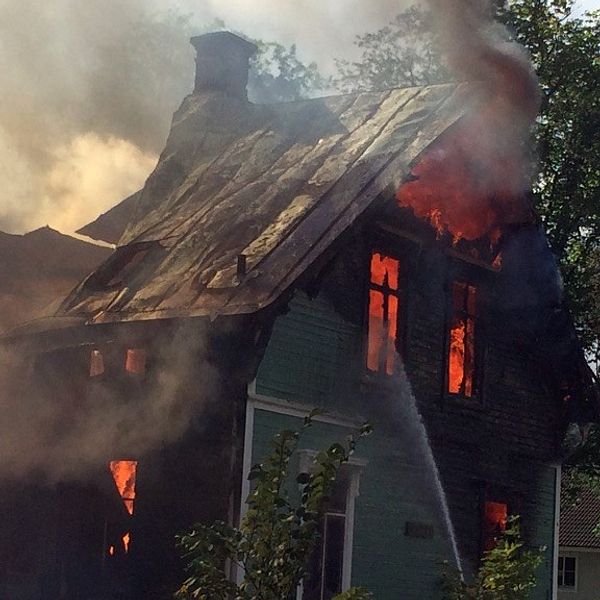 förskolebyggnaden i falköping är övertänd