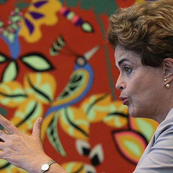 Riksrättsprocessen mot Brasiliens avstängda president Dilma Rousseff kommer att bli av. Det står klart efter en omröstning i den brasilianska senaten, där 59 röstade för riksrätt för Rousseff, medan 21 röstade mot.